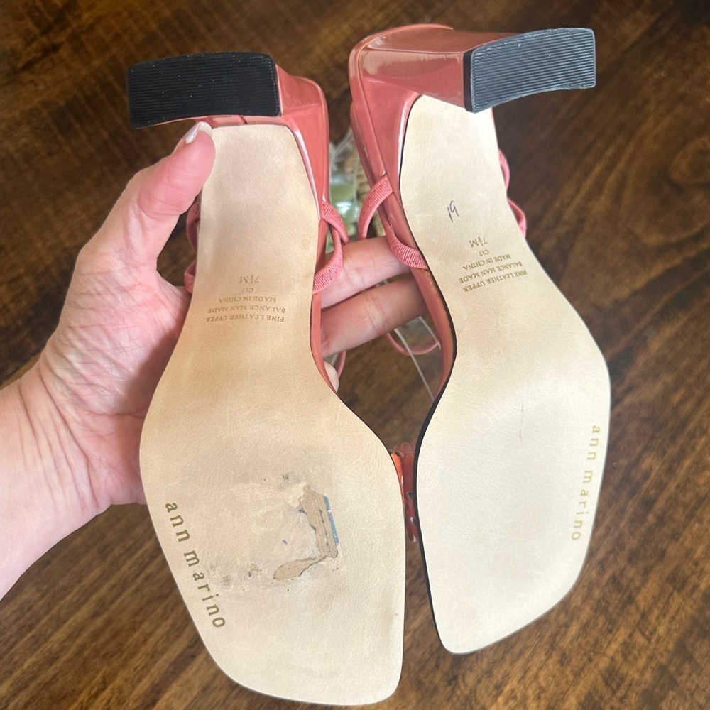 Ann Marino | Vintage Y2K Heeled Slingback Sandals with Die-cut Detail - Picture 5 of 8
